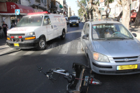 بالصور: إصابة طفيفة لمسّن بحادث دهس وسط مدينة يافا 